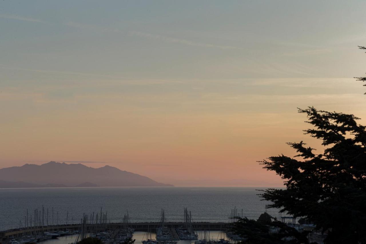Prima Dell'Elba Family Apartments Piombino Eksteriør bilde